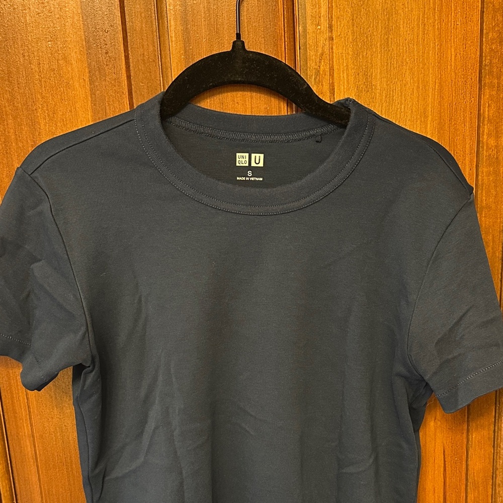 Uniqlo U Crew Tee Women’s Size Small